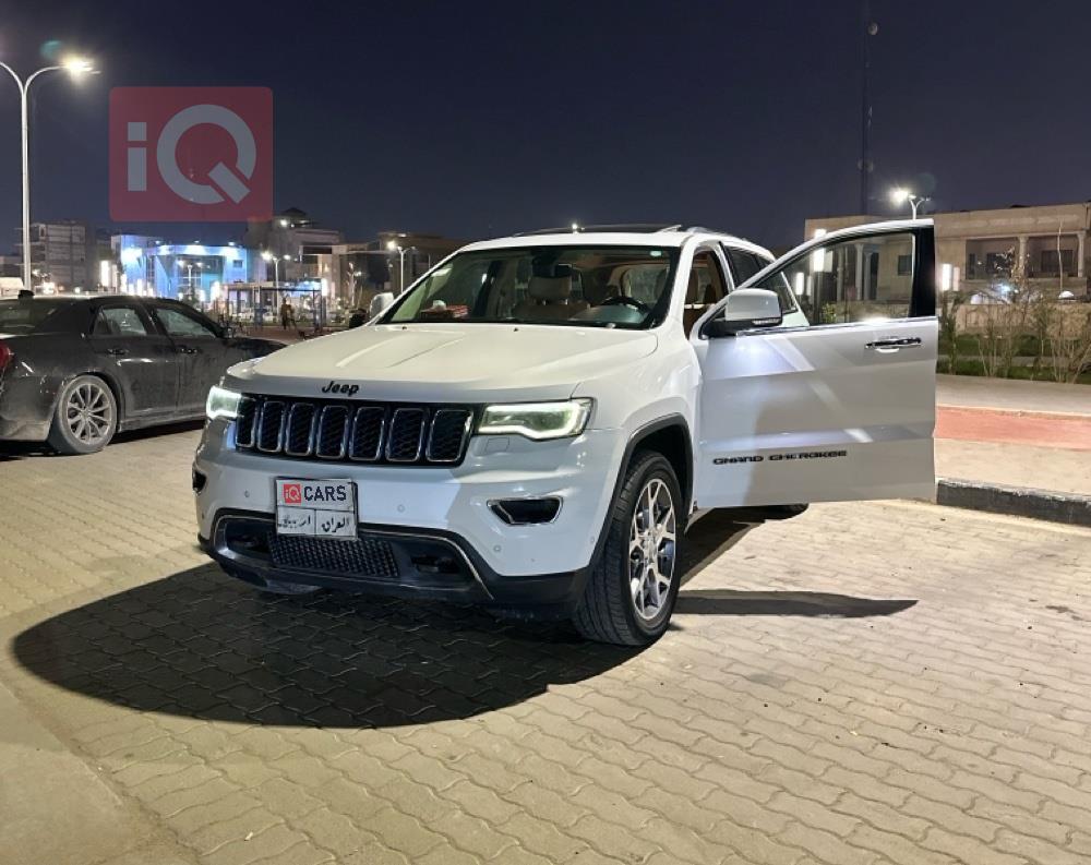 جيب جراند شيروكي